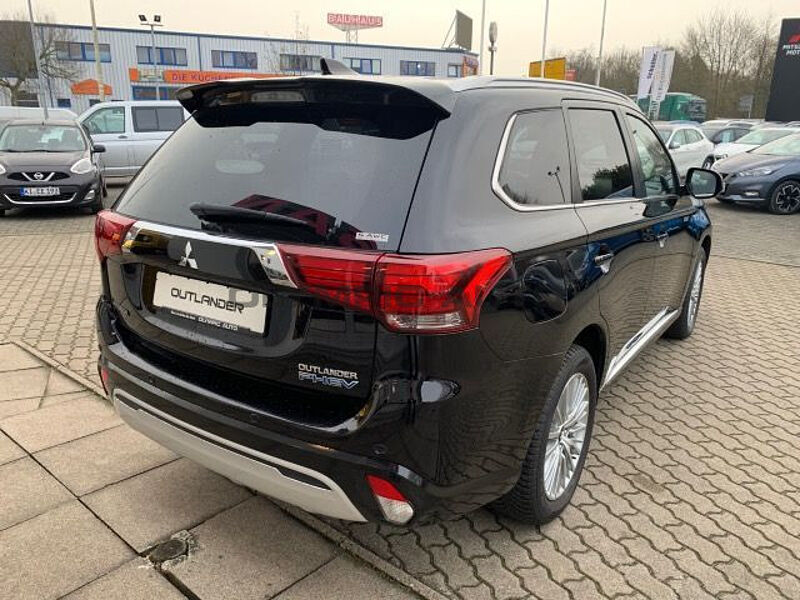 Mitsubishi Outlander 2.4 PHEV Intro*LEDER*360°CAM*NEBEL*GJR