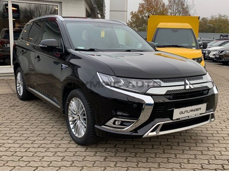 Mitsubishi Outlander 2.4 PHEV Intro*LEDER*360°CAM*NEBEL*GJR