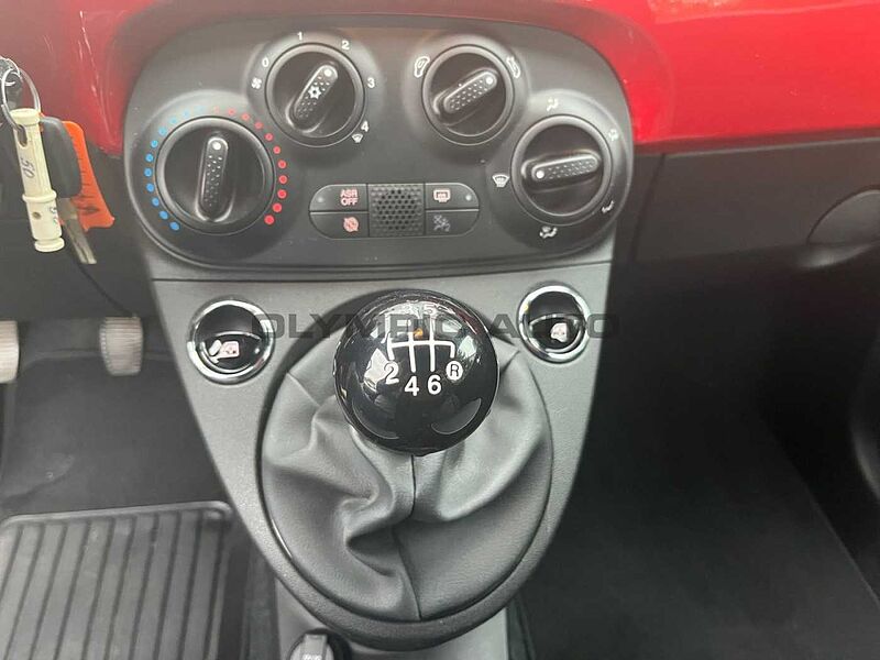 Fiat 500 1.0 Hybrid Lounge CARPLAY KLIMA PARKSENSOREN